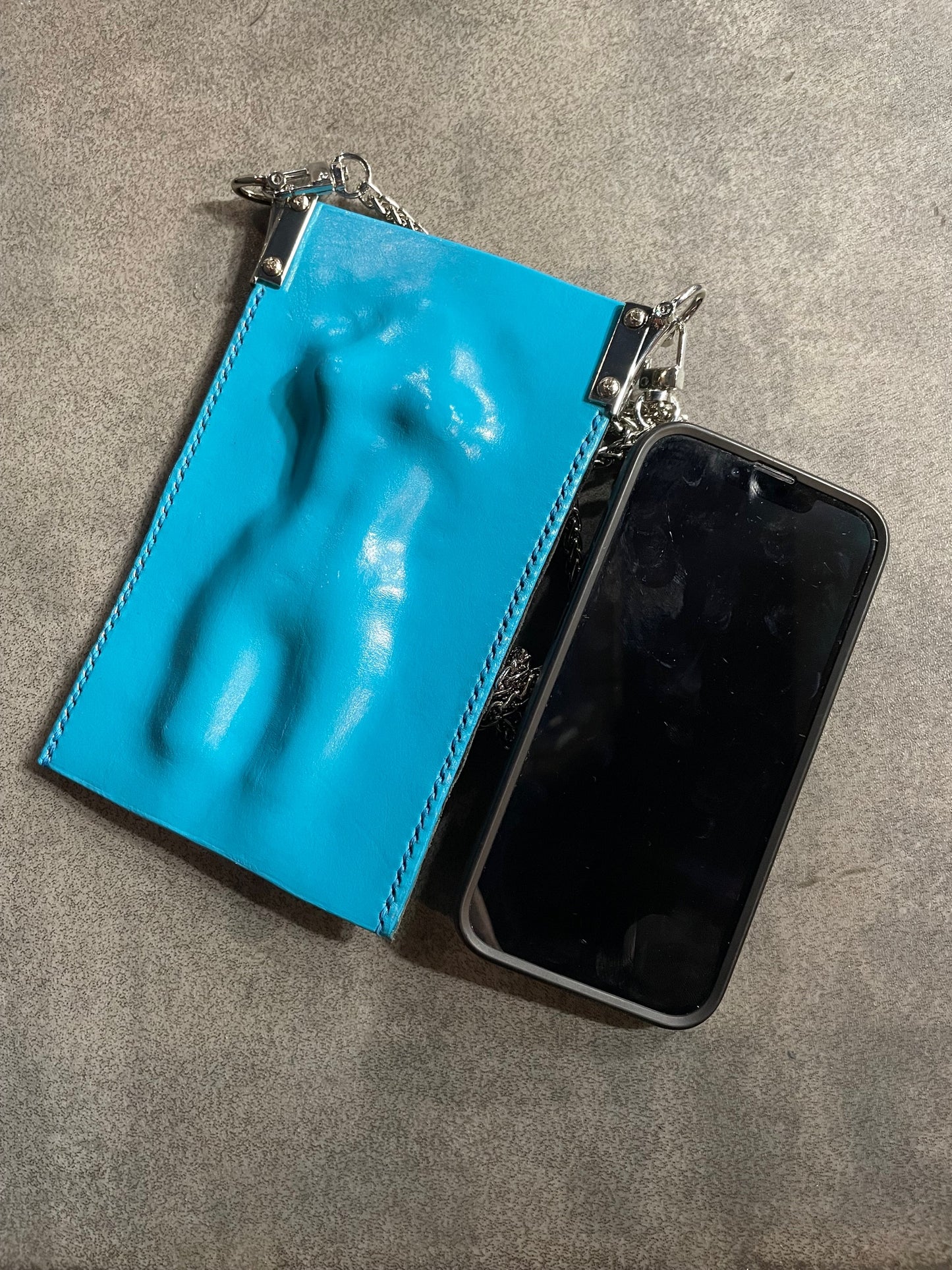 Body Cast Phone Holder